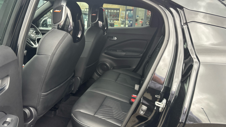 Nissan Juke 1.0 DiG-T Tekna 5dr DCT Petrol Hatchback